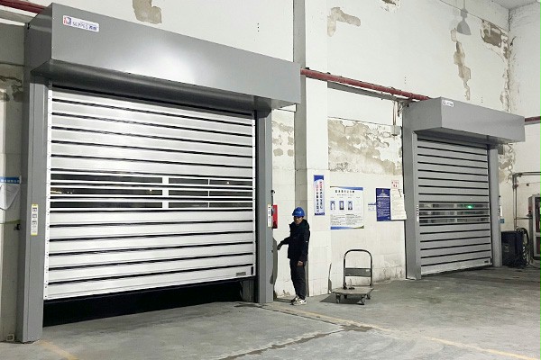 扬州餐厨垃圾处理车间外围用西朗硬质快速门项目照片 扬州餐厨垃圾处理车间外围用西朗硬质快速门项目照片